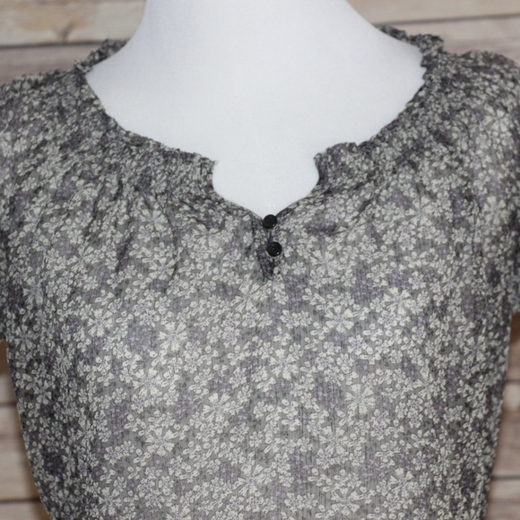 CONVERSE ONE STAR Gray & Cream Sheer Floral Top - Picture 2 of 7